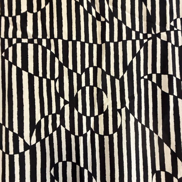 Weekend MaxMara Made In Italy Black & White Striped Abstract Patterned Scarf Sil - Picture 5 of 5
